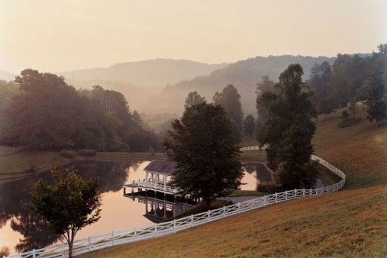 foothills photo credit to architectural digest